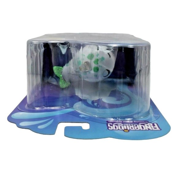 WowWee Fingerlings Raya Baby Narwhal Friendship at Your Fingertips (New) - Picture 6 of 6